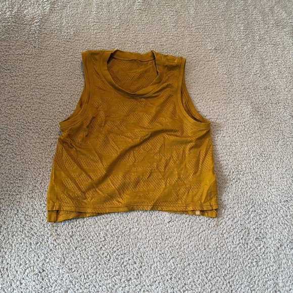 Lululemon Train To Be Tank Color: Dot Camo Gold Spice Size: 4 - Picture 2 of 4